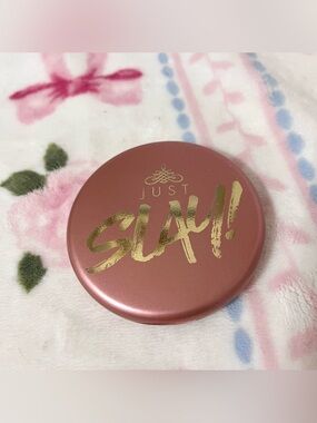 Impressions Vanity Slay compact mirror